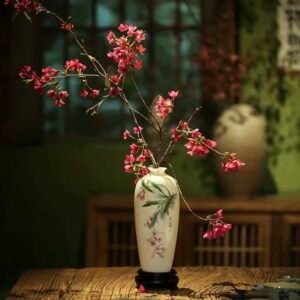 Dehua white porcelain vase-Grace of Simplicity