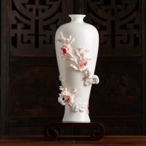 Hand-shaped porcelain flower vase